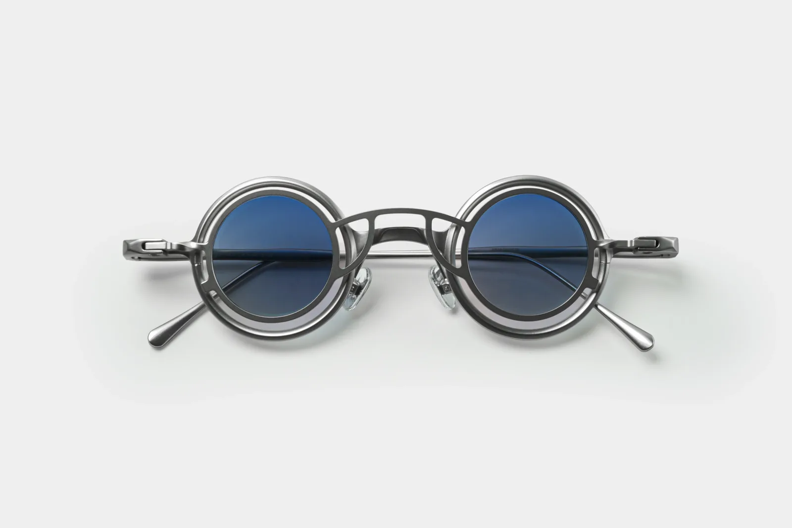 Swag Eyewear SW-08 Silver authorized collaboration reference, product view