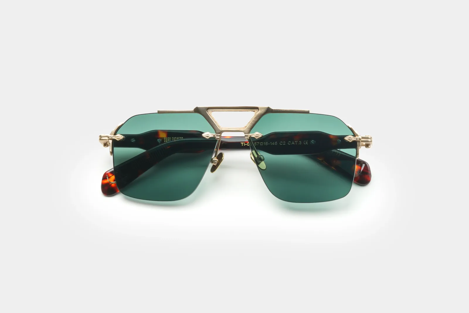 Swag Eyewear Ti-03 Gold authorized collaboration reference, product view