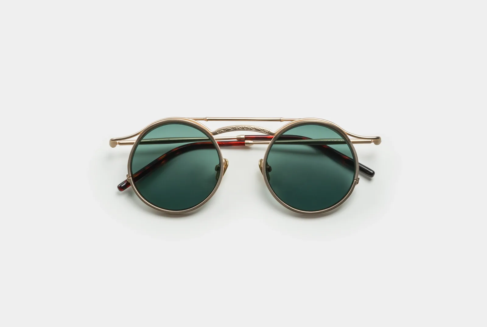 Swag Eyewear Ti-04 Gold authorized collaboration reference, product view
